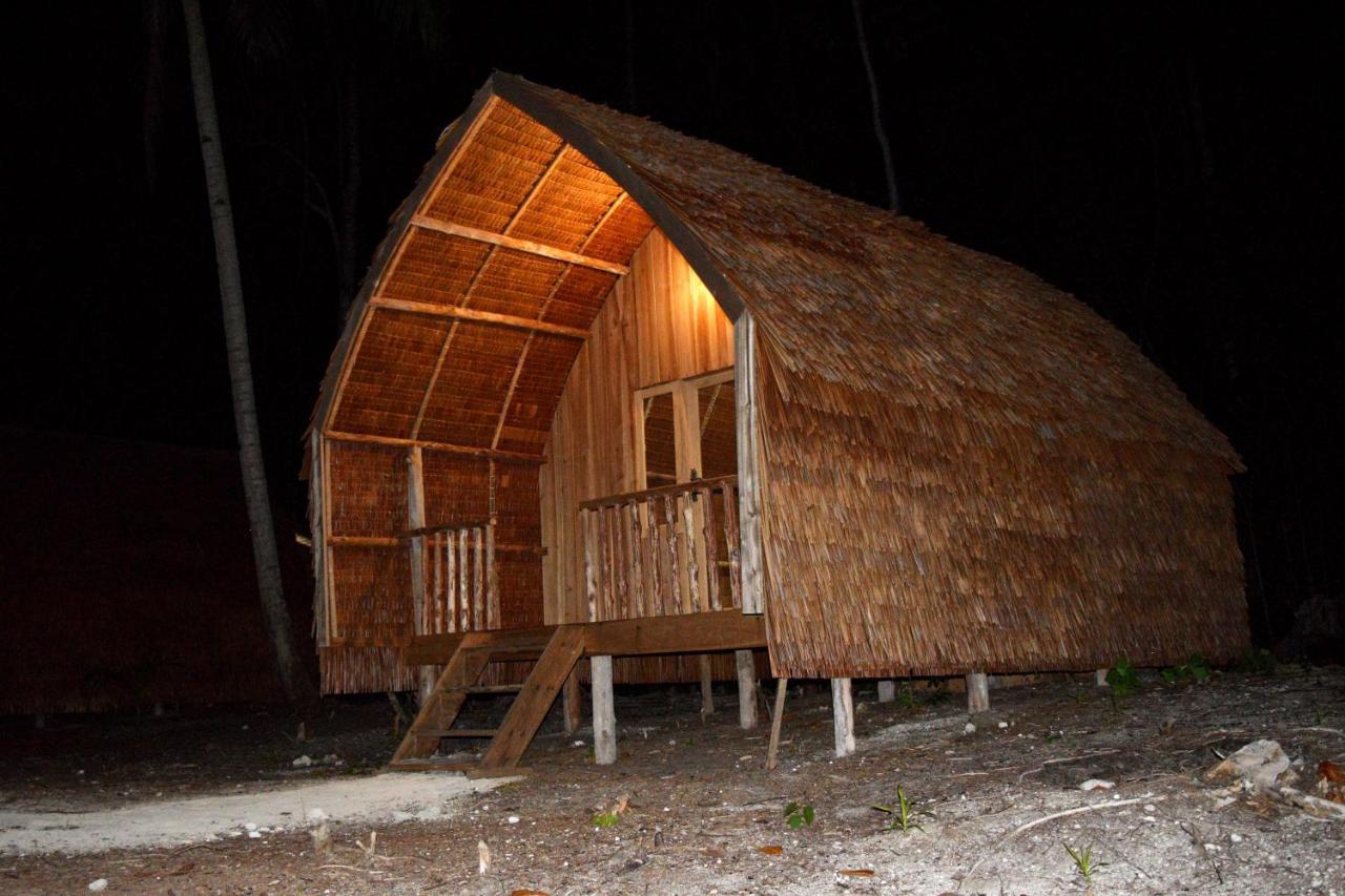 Tanjung Kalemo Resort Batudaka Luaran gambar