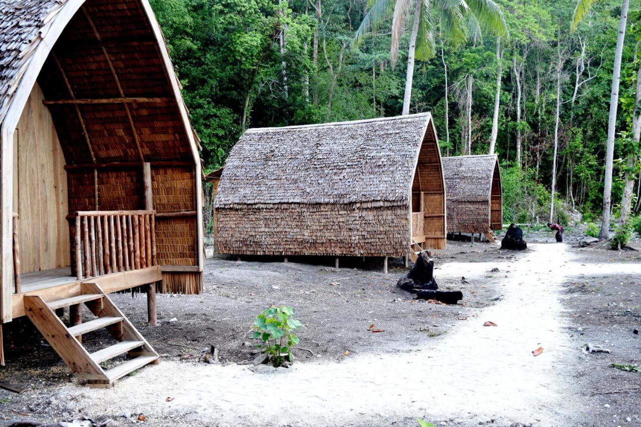 Tanjung Kalemo Resort Batudaka Luaran gambar