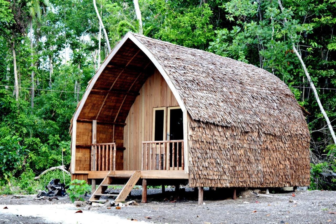 Tanjung Kalemo Resort Batudaka Luaran gambar