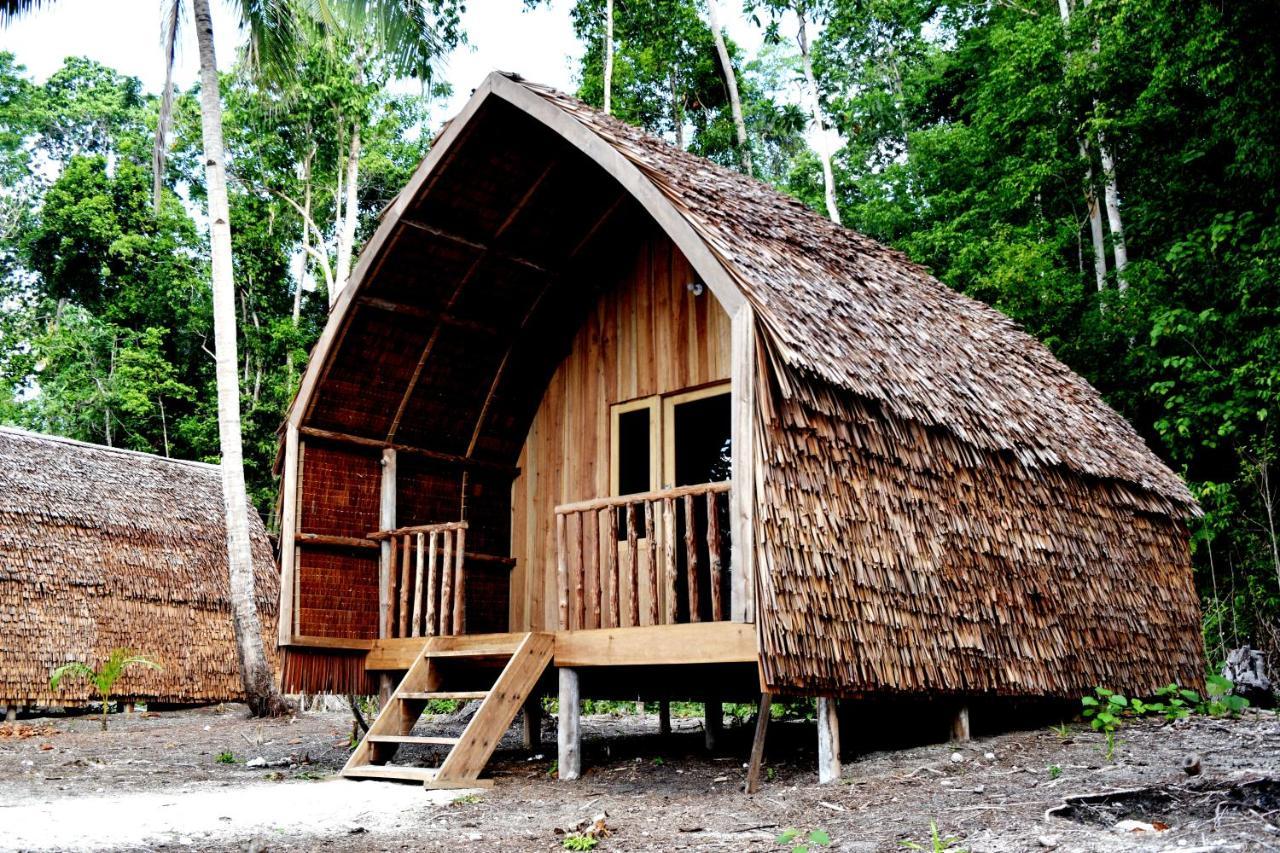 Tanjung Kalemo Resort Batudaka Luaran gambar