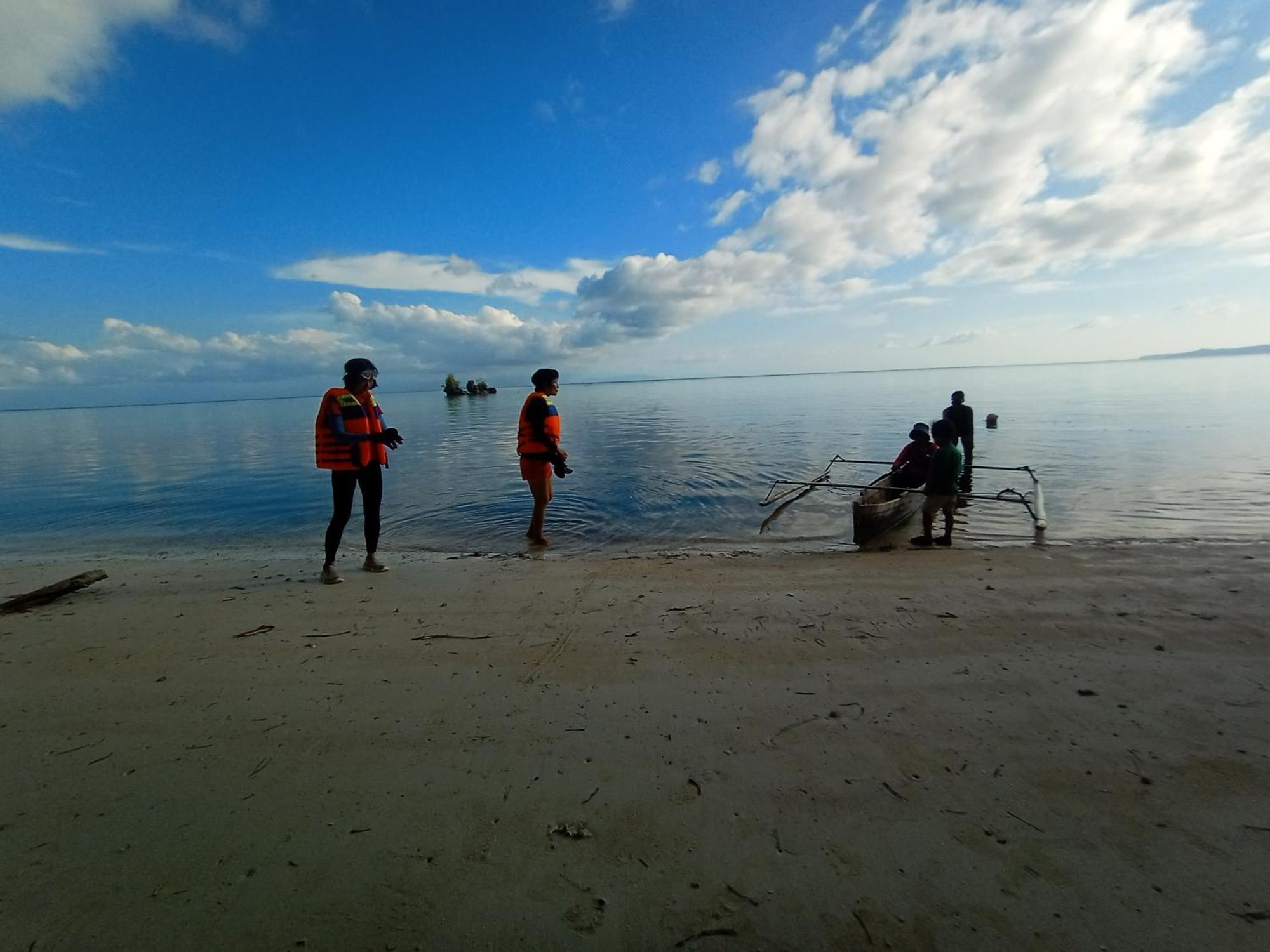 Tanjung Kalemo Resort Batudaka Luaran gambar