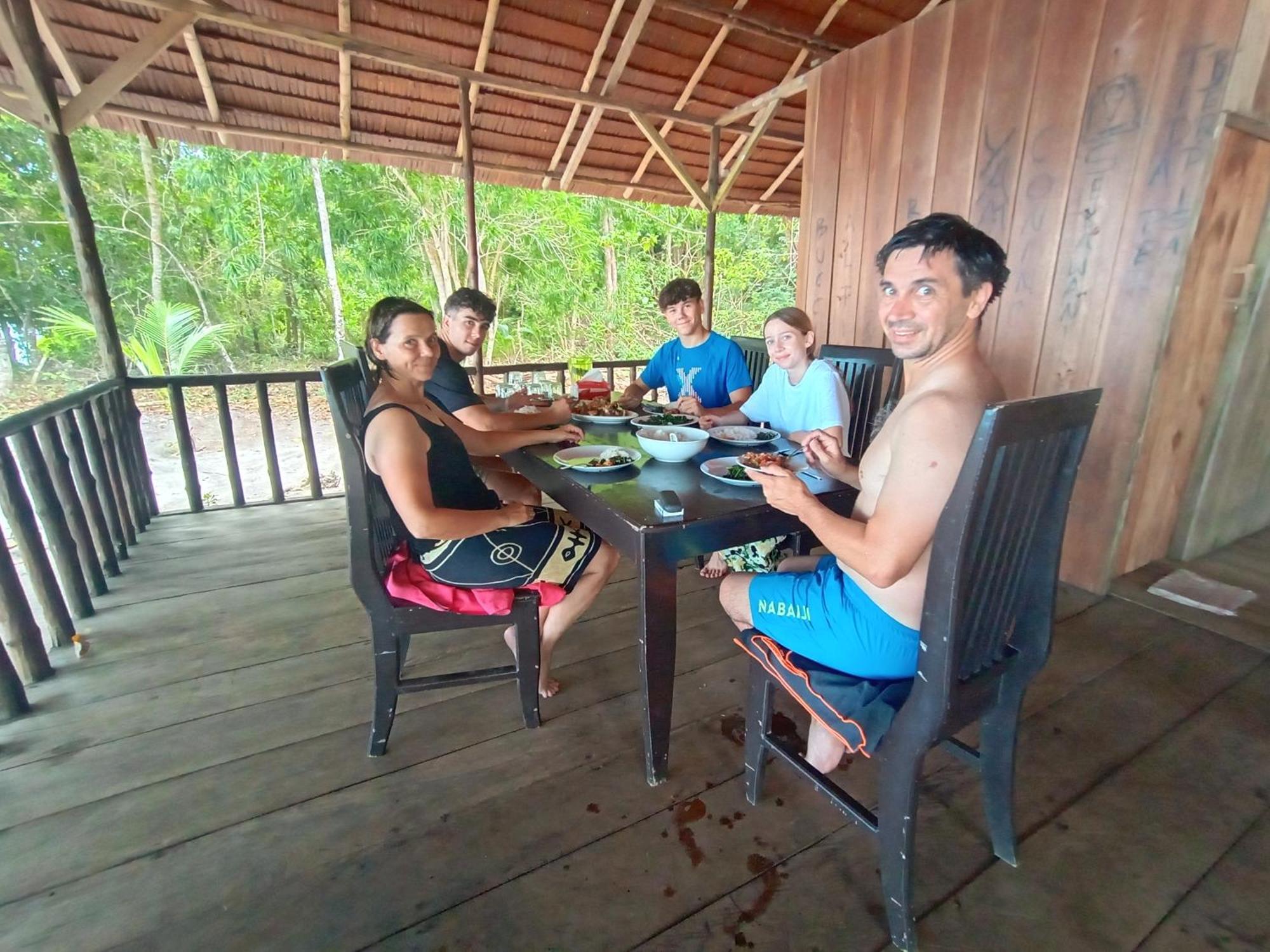 Tanjung Kalemo Resort Batudaka Luaran gambar