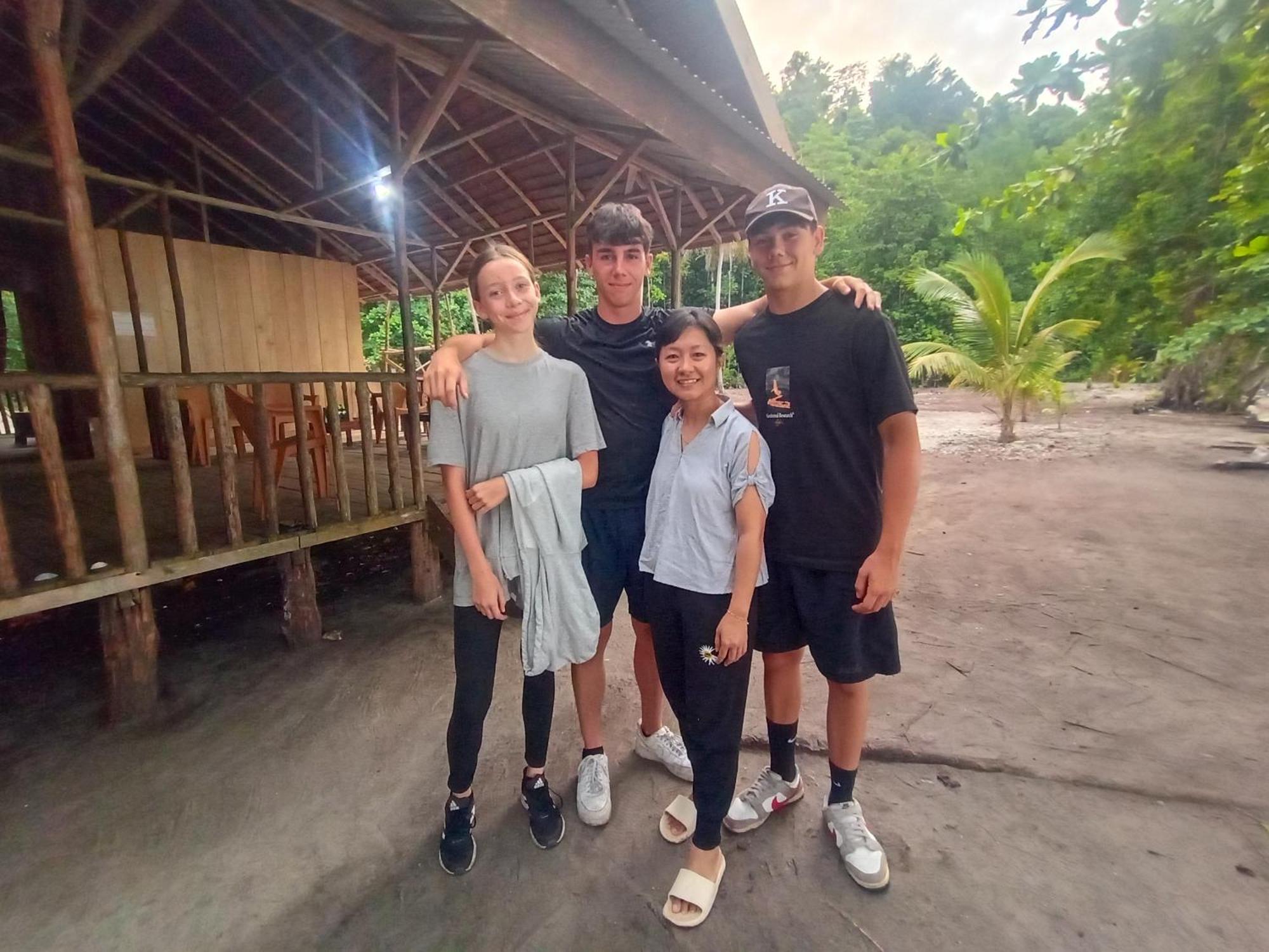 Tanjung Kalemo Resort Batudaka Luaran gambar